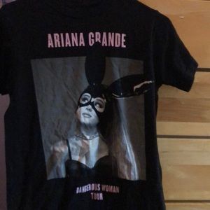 ARIANA GRANDE 2017 Dangerous Woman Tour tshirt